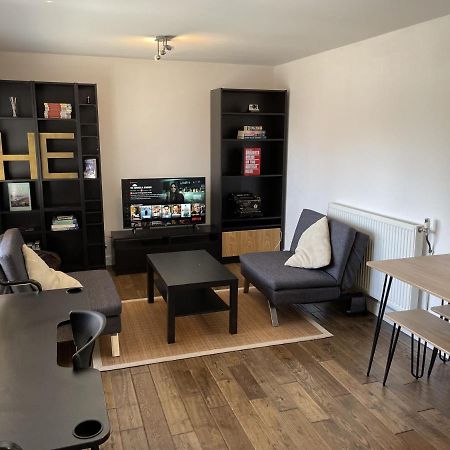 Beautiful Apartment Right Off Of Broadway Market Londra Esterno foto