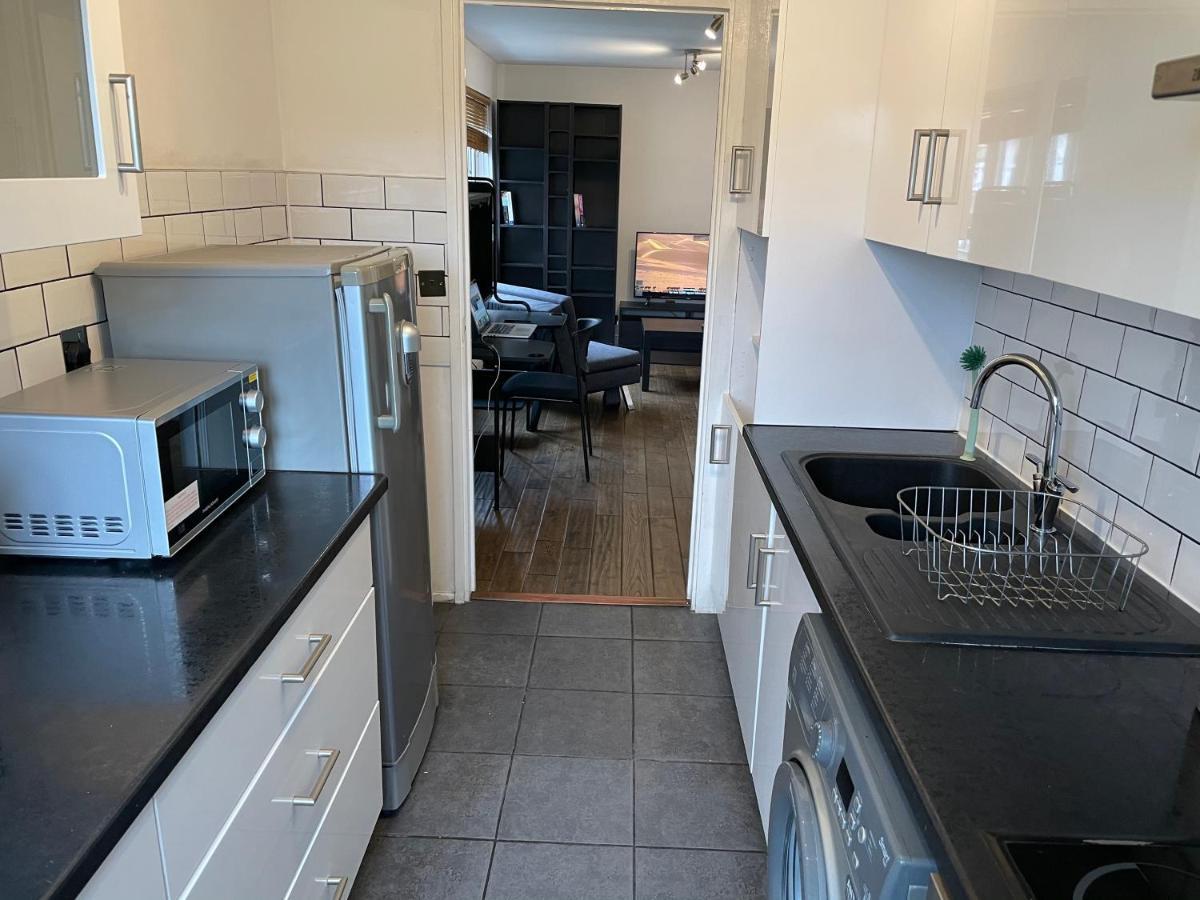 Beautiful Apartment Right Off Of Broadway Market Londra Esterno foto